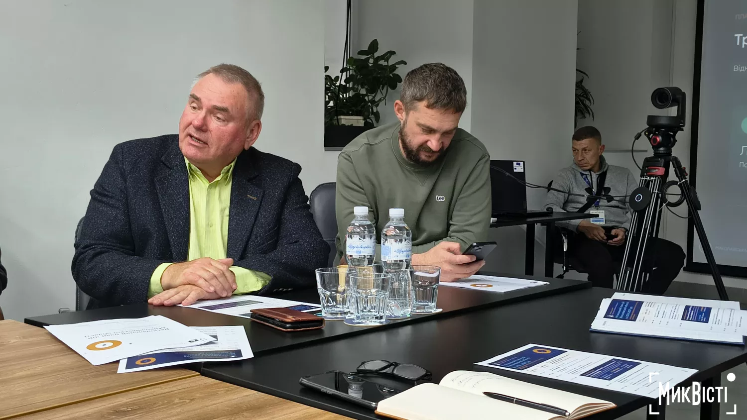 Директор компанії «Лакталіс Миколаїв» Ігор Фуркало (ліворуч) вважав, що адмінпослуги мають бути прозорішими та швидшими для бізнесу. Фото: МикВісті