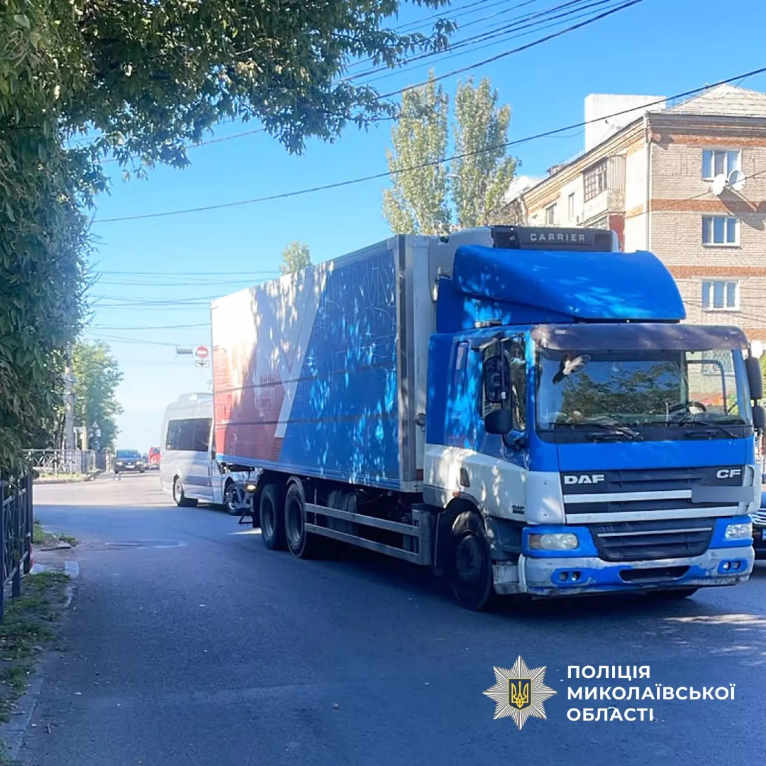 У Миколаєві вантажівка збила двох дівчаток на пішохідному переході. Фото: поліція