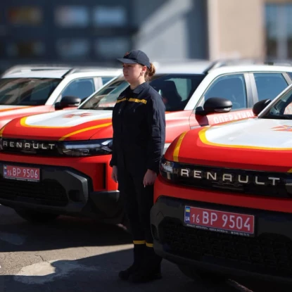 Громади Миколаївщини отримали чотири спецавтомобілі для офіцерів-рятувальників. Фото: Миколаївська ОВА