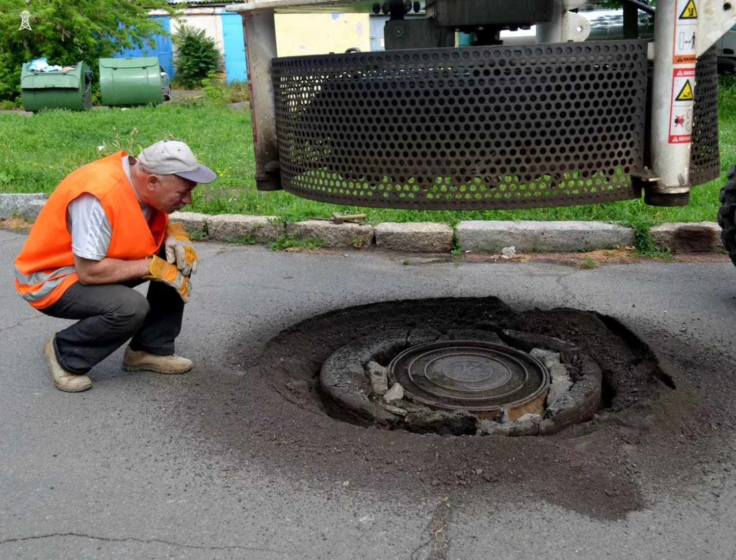 У Миколаєві під час минулих ремонтів заасфальтували люки на дорогах. Ілюстративне фото: Миколаївська міськрада
