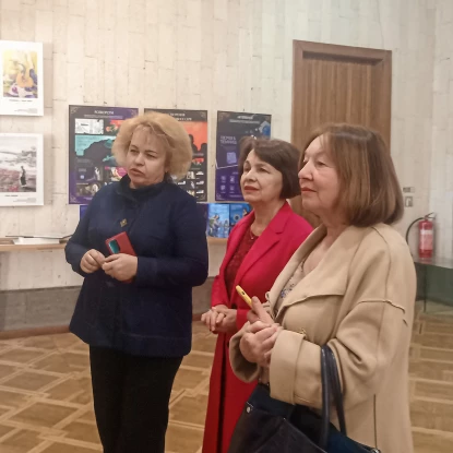У Миколаєві відкрилася виставка до Дня художника. Фото: Галина Сеннікова, МикВісті
