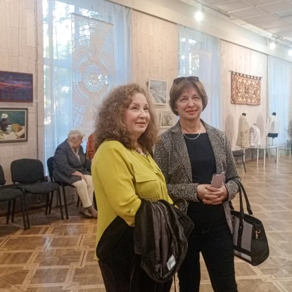 У Миколаєві відкрилася виставка до Дня художника. Фото: Галина Сеннікова, МикВісті