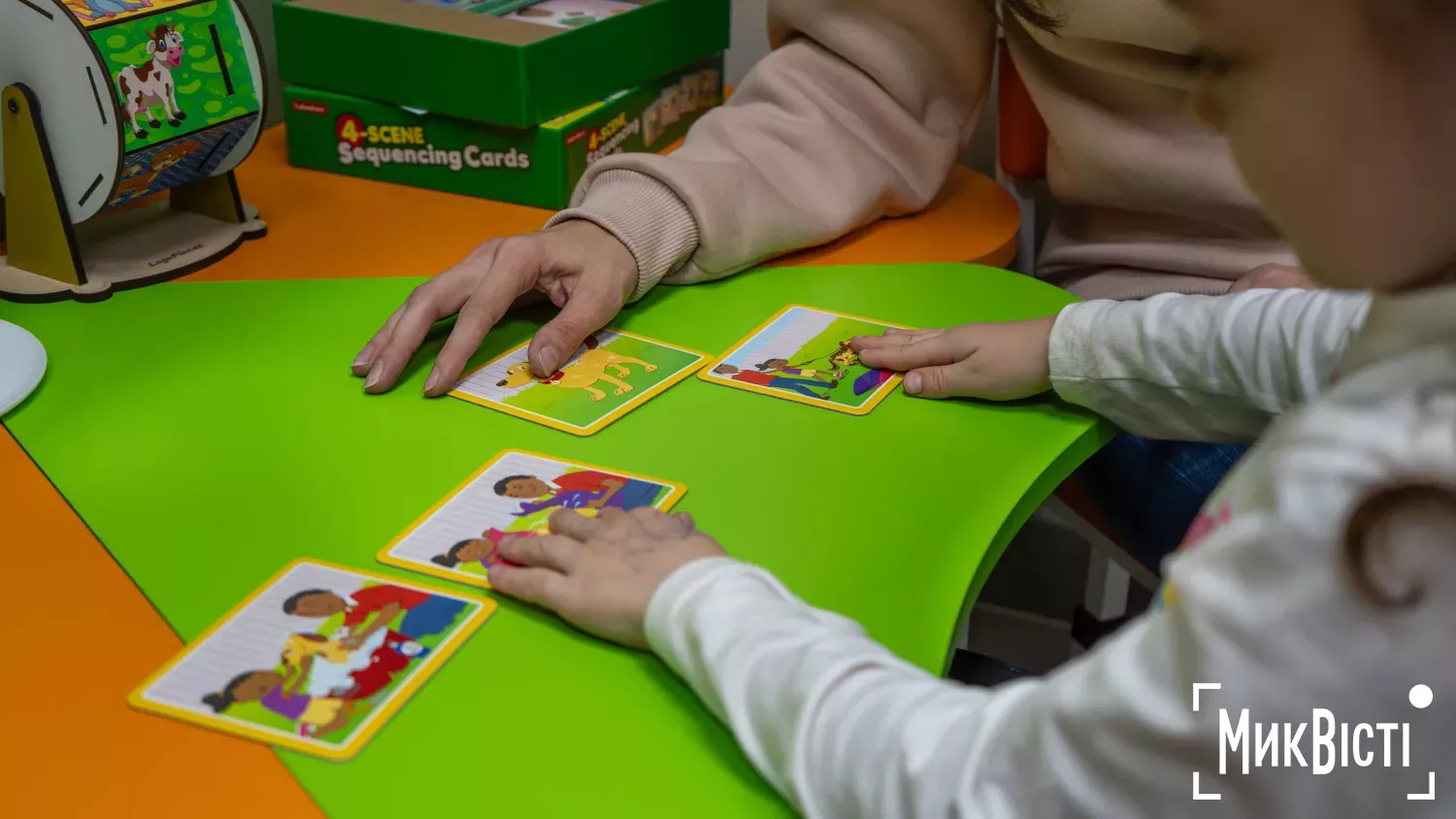 У Миколаєві працює Центр стійкості, де люди, які постраждали через війну можуть безкоштовно отримати допомогу. Фото: МикВісті