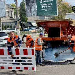 На трьох вулицях Миколаєва ремонтують дорожнє покриття. Фото: «ЕЛУ Автодоріг»