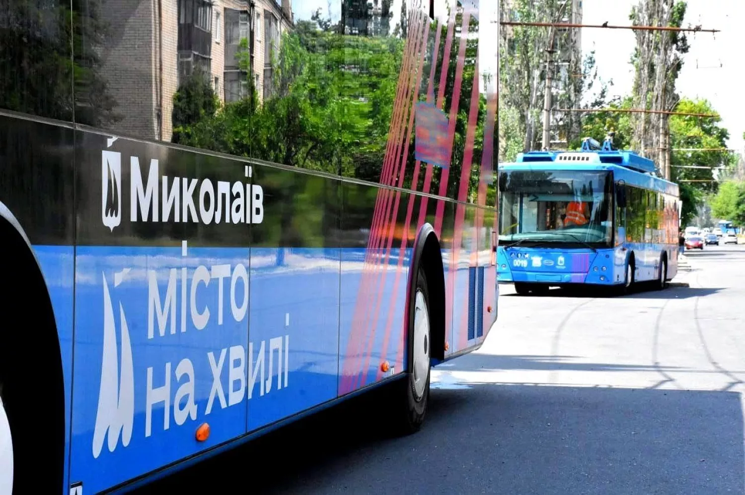 У Миколаєві водій не пустив в тролейбус жінку з дитячим самокатом. Фото: Миколаївелектротранс