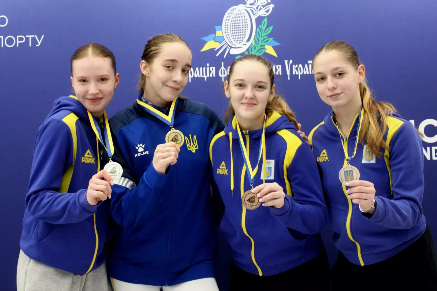 Миколаївські рапіристи здобули нагороди на юніорському чемпіонаті України. Фото: Федерація фехтування України