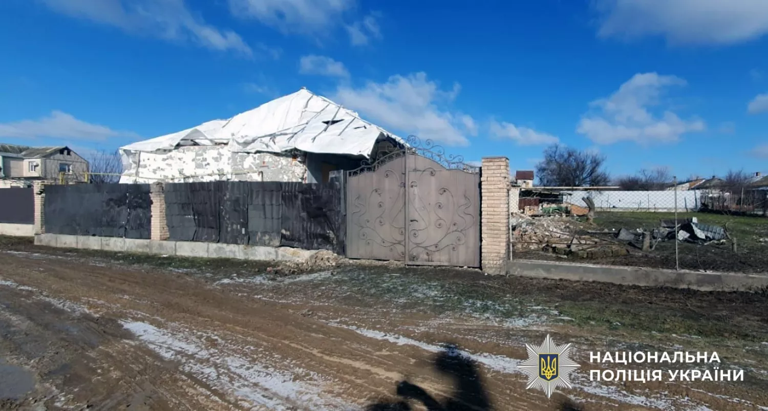 Наслідки обстрілу Херсонщини 8 лютого. Фото: Поліція Херсонської області