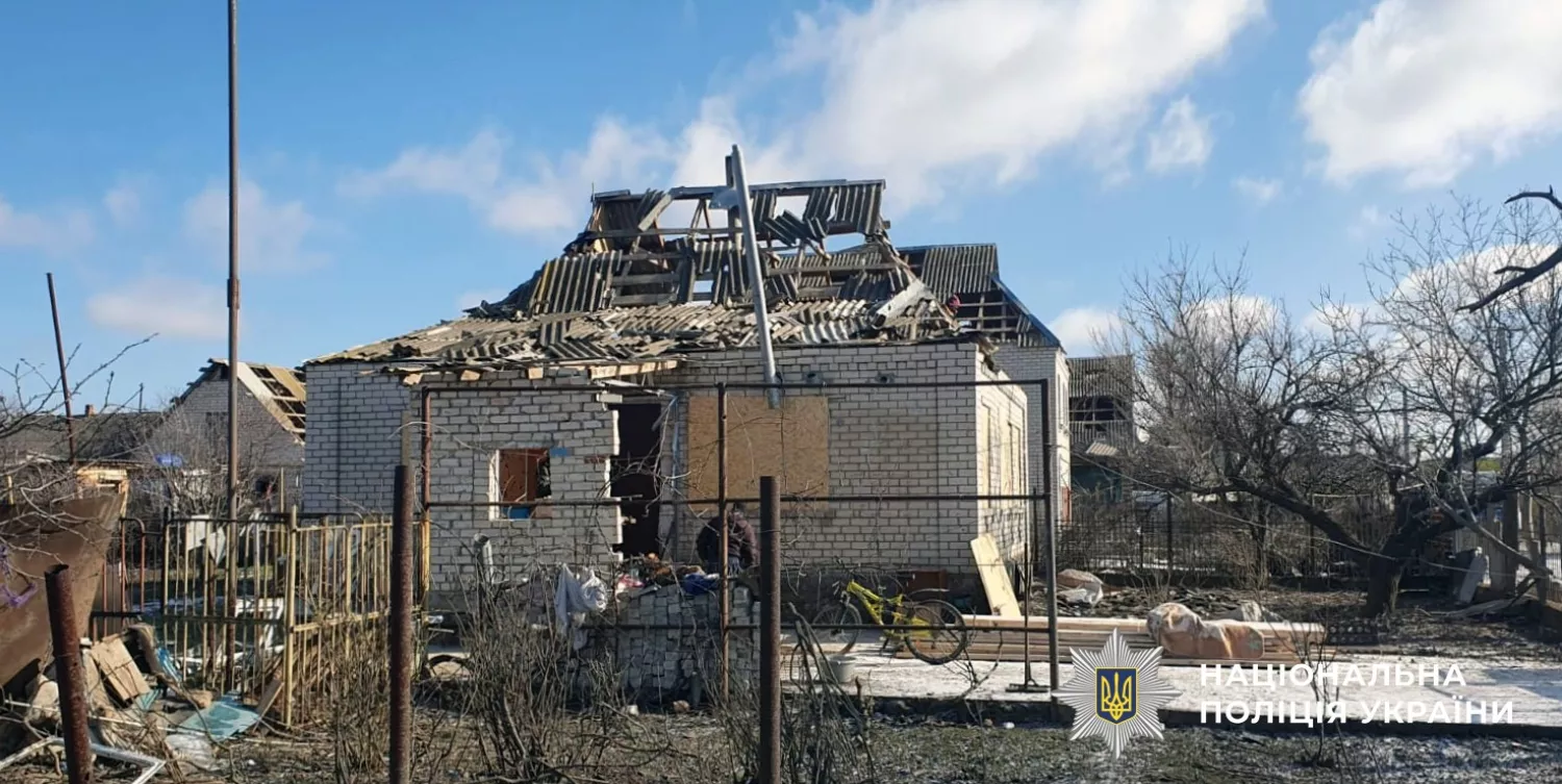 Наслідки обстрілу Херсонщини 8 лютого. Фото: Поліція Херсонської області