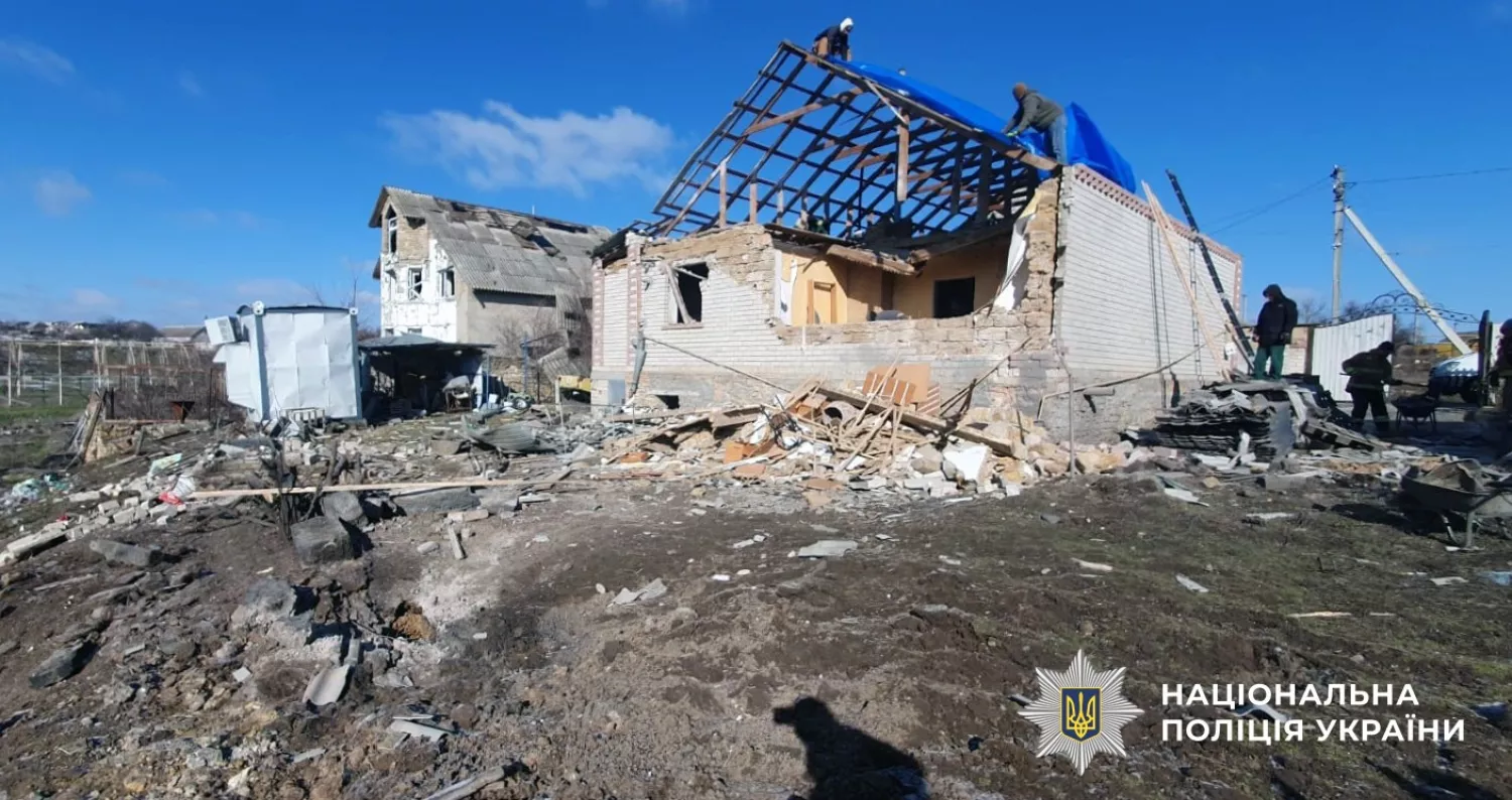 Наслідки обстрілу Херсонщини 8 лютого. Фото: Поліція Херсонської області