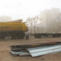 Початок будівництва АЗС в мікрорайоні Соляні неподалік житлових будинків. Фото: Олександр Черно, архів 2011 року