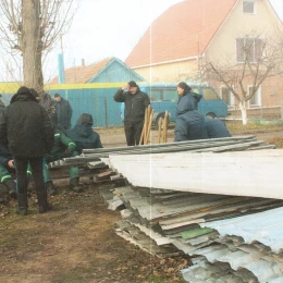 Початок будівництва АЗС в мікрорайоні Соляні неподалік житлових будинків. Фото: Олександр Черно, архів 2011 року