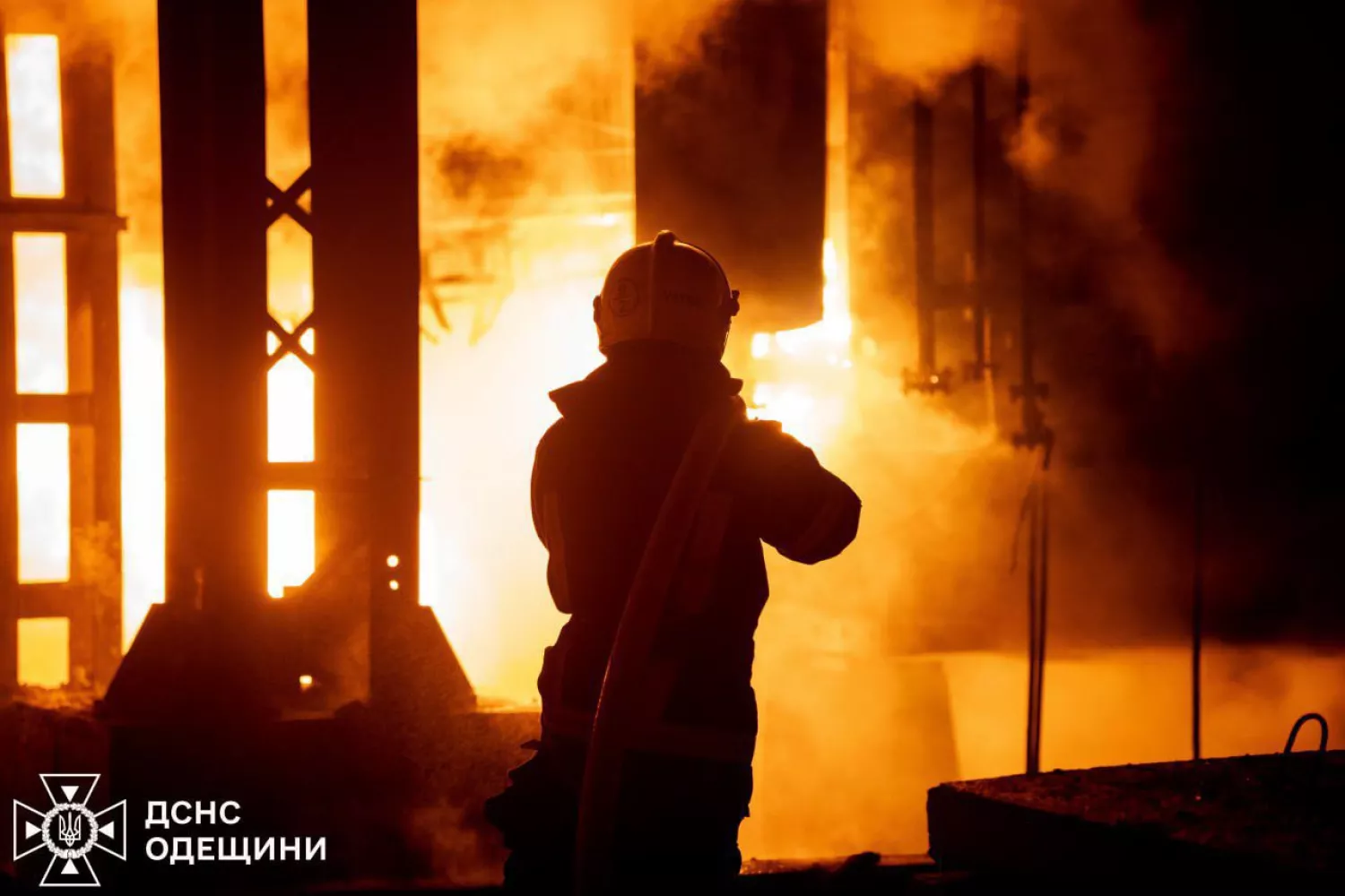 Наслідки обстрілу Одеси 12 лютого. Фото: ДСНС
