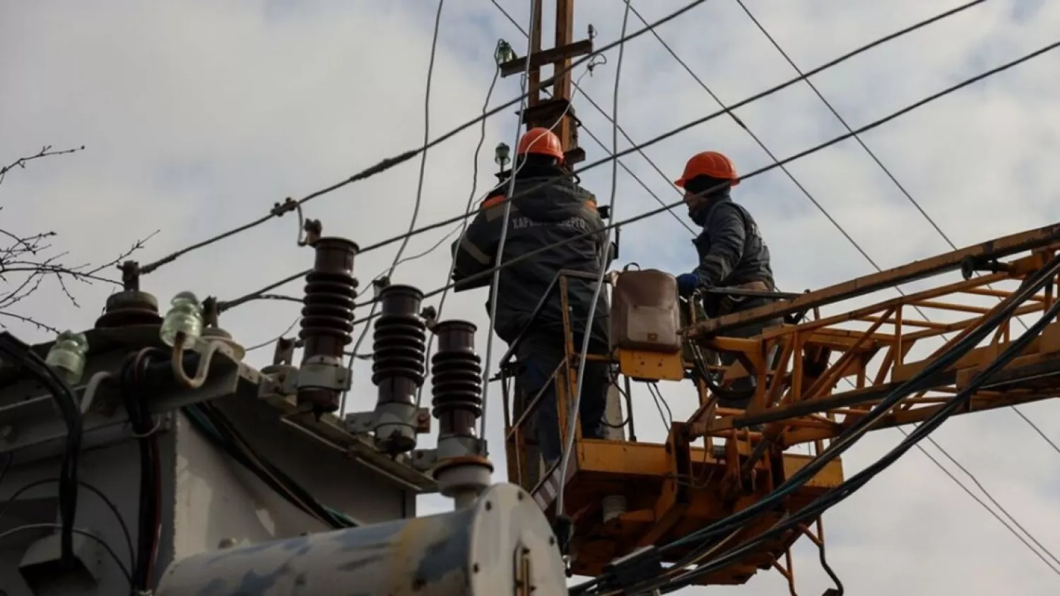 Після атаки &laquo;Шахедів&raquo; на Миколаївщині перебої зі світлом. Фото: Getty Images, для ілюстрації