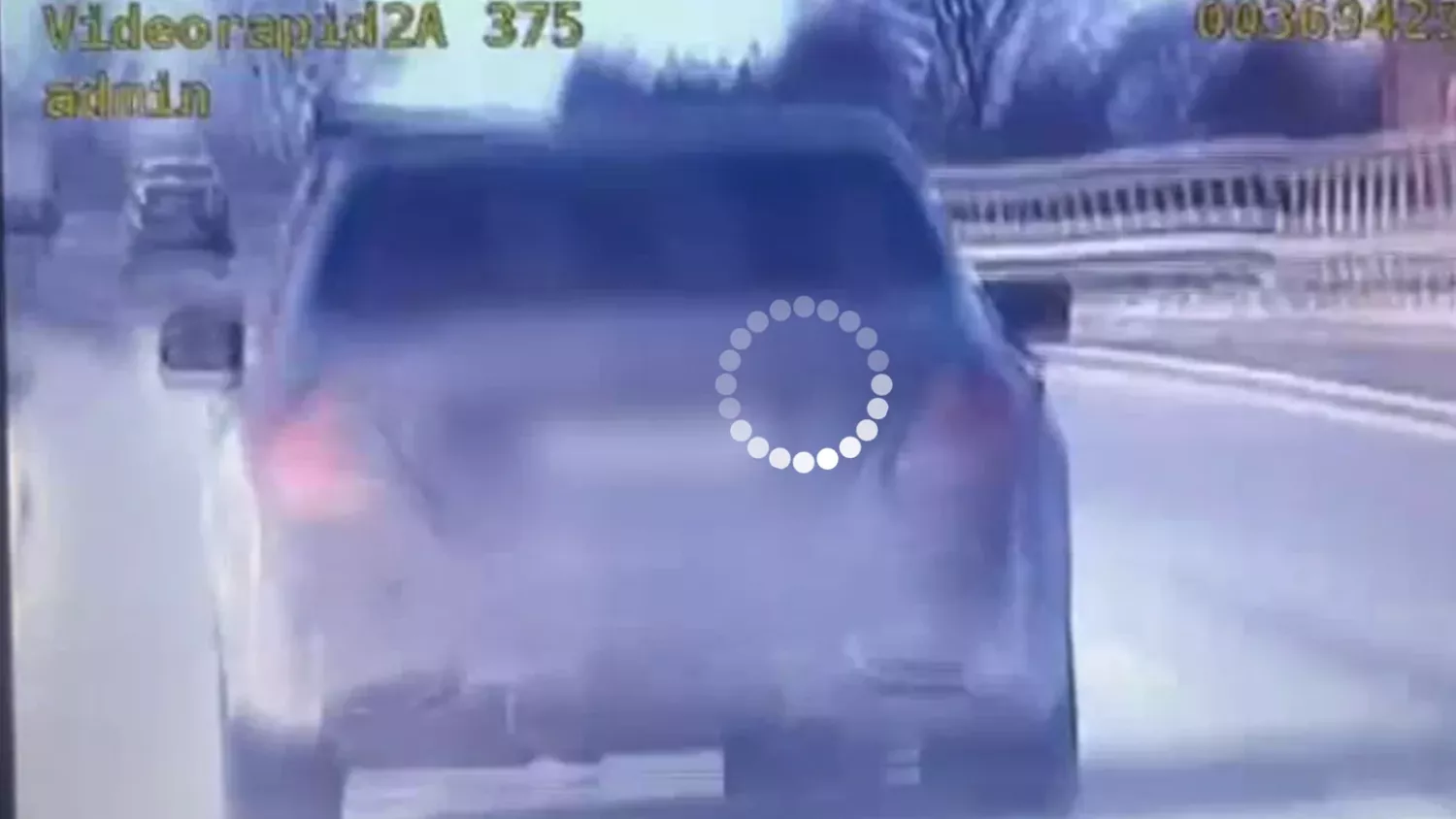 Автівка українки, яка прямувала до Варшави на швидкості 200 км/год. Скриншот із відео