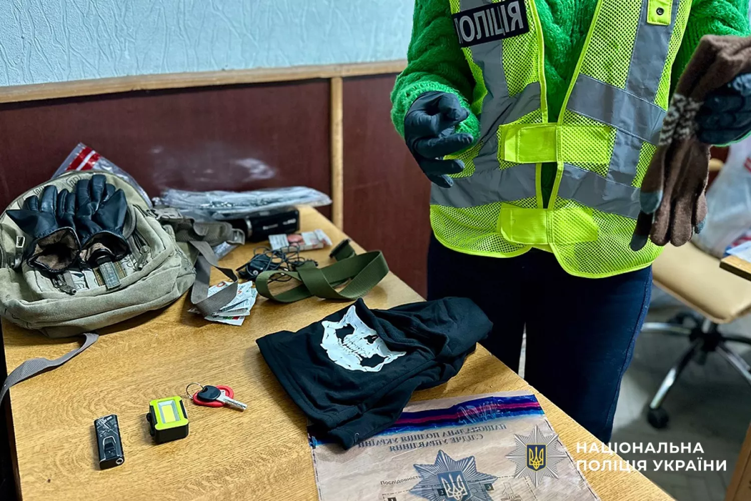 У Первомайську затримали пару, яку підозрюють у крадіжках з кав’ярень. Фото: Нацполіція Миколаївщини