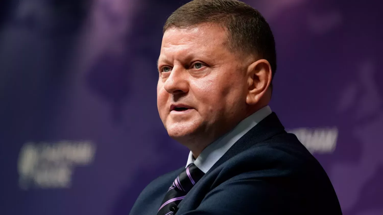 Посол України у Великій Британії Валерій Залужний виступає на заході Chatham House у Лондоні, 17 жовтня 2024 року. Фото: AP Photo / Alberto Pezzali