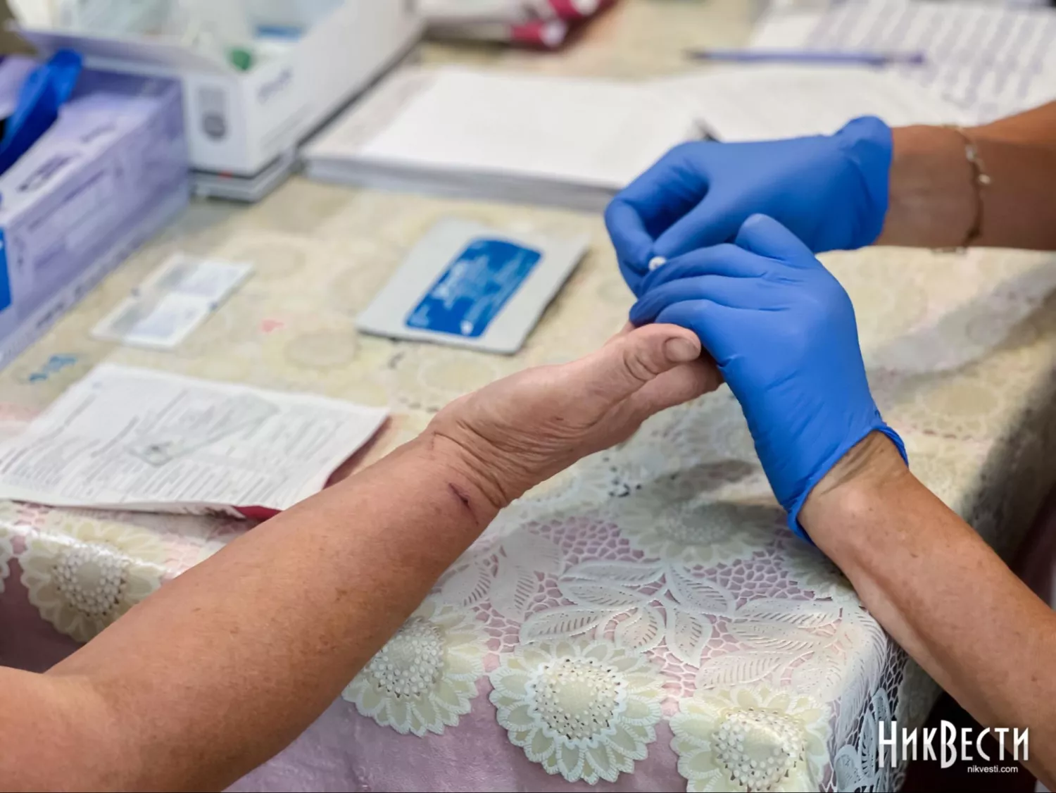 За п’ять років у Первомайськ прийшло працювати 13 молодих лікарів. Фото для ілюстрації з архіву НикВести