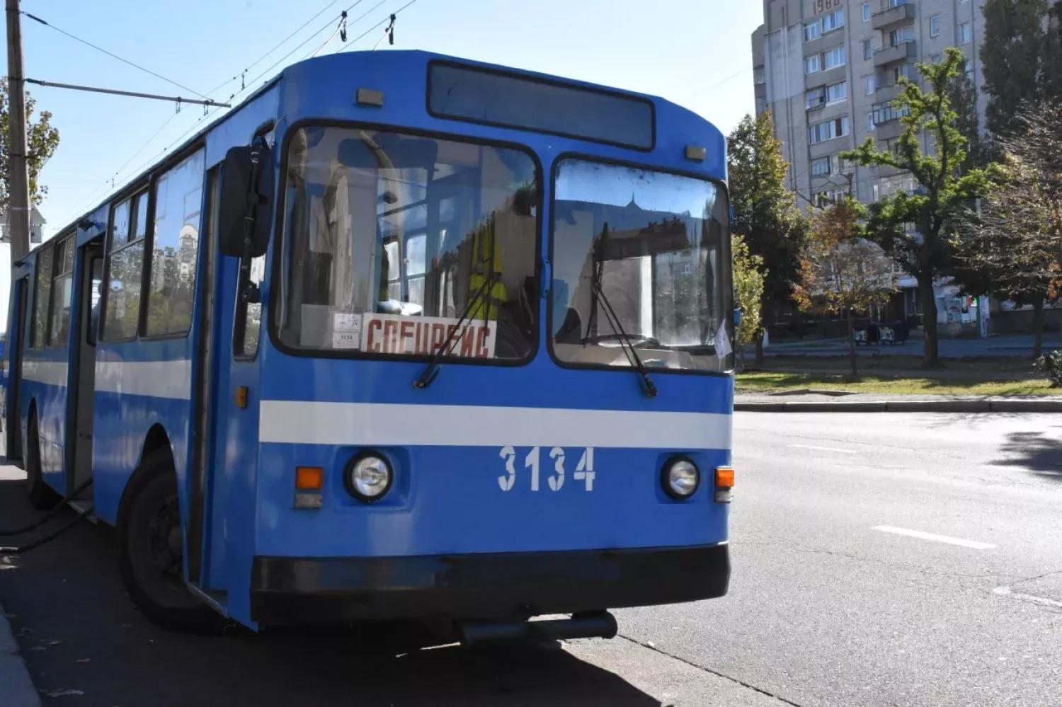 Спеціальні тролейбуси, що розвозять воду. Фото: Миколаївелектротранс