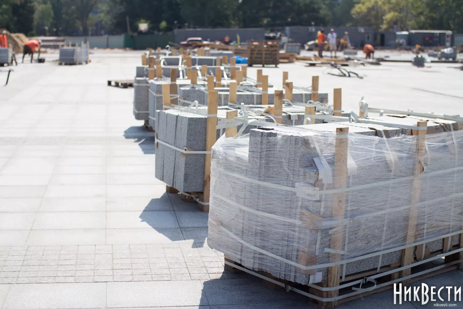 Плитка на площі Соборній у Миколаєві, архівне фото «МикВісті»