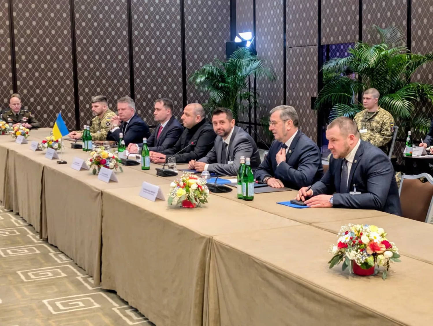 Українська делегація на переговорах у Женеві. Фото: Рустем Умєров