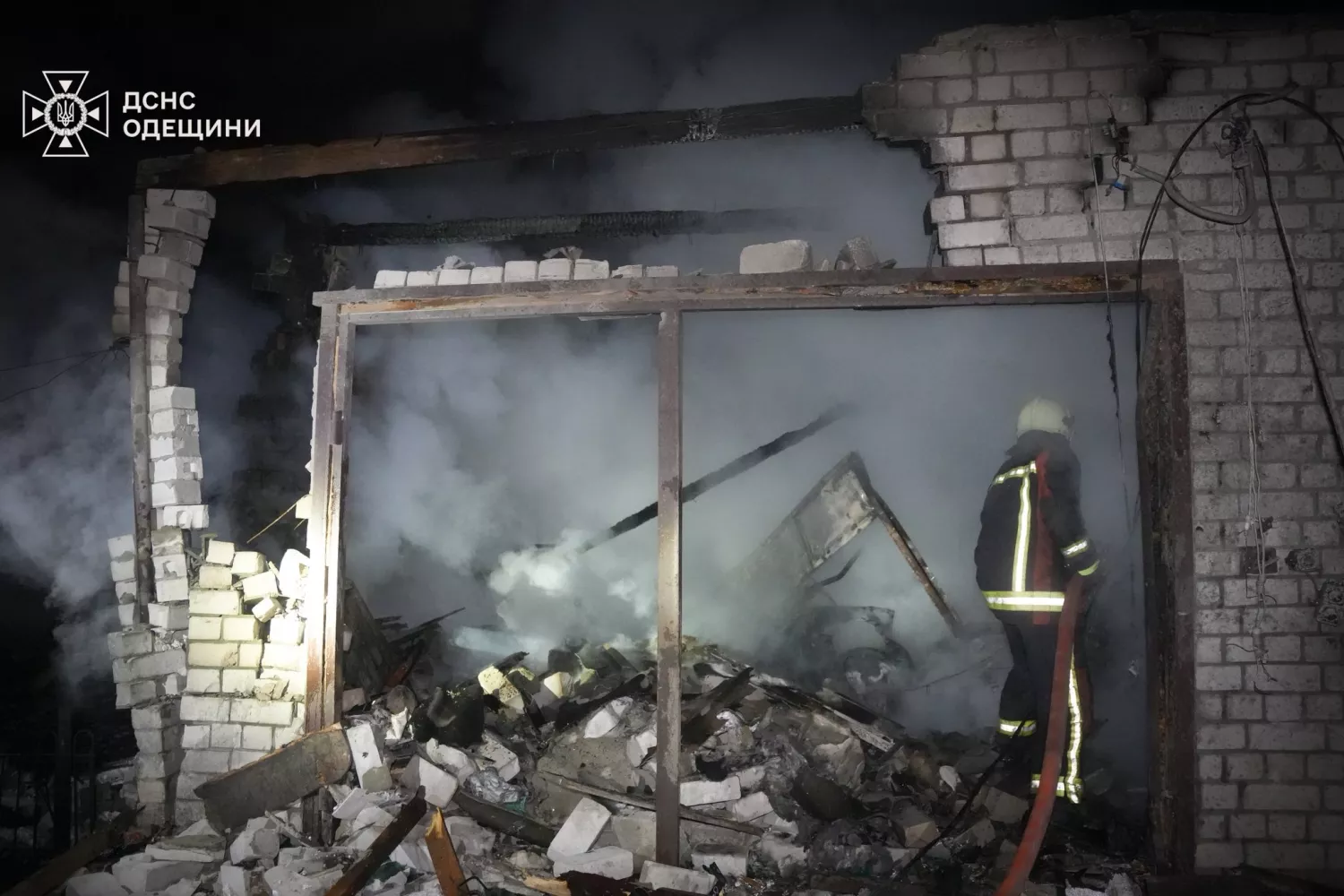 Наслідки обстрілу Одеси 21 лютого. Фото: ДСНС