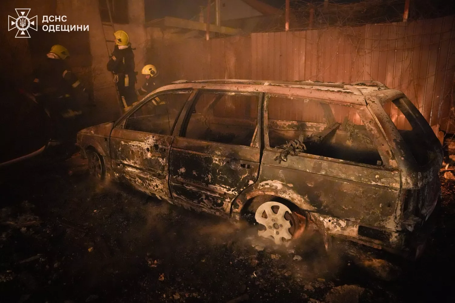 Наслідки обстрілу Одеси 21 лютого. Фото: ДСНС