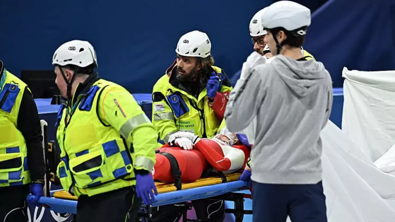 На Олімпіаді польській шорттрекістці розсікло обличчя лезом ковзана. Фото: Gabriel BOUYS / AFP via Getty Images