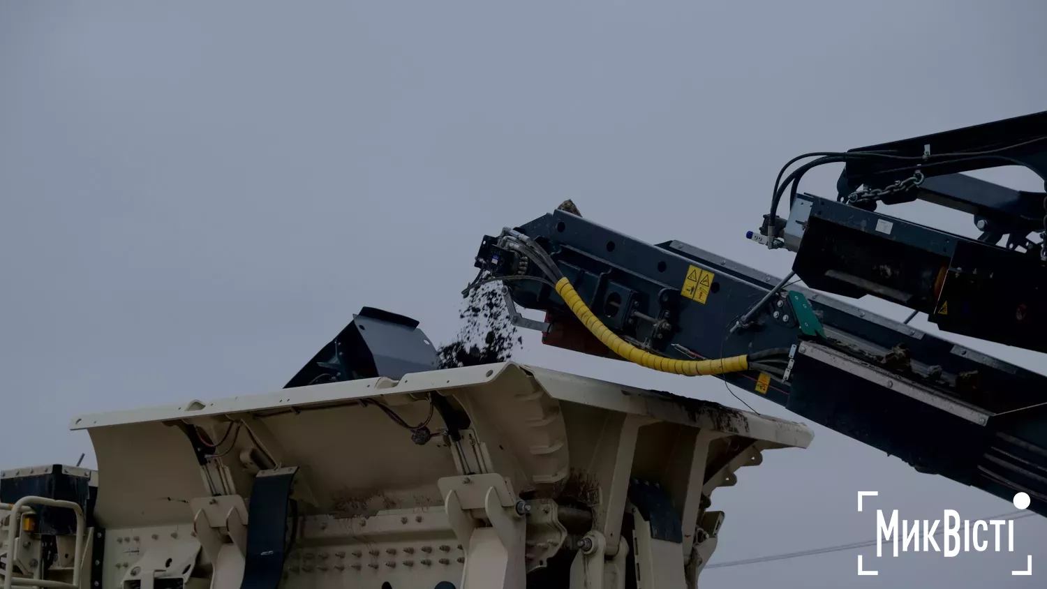 Завод з переробки відходів руйнувань у Миколаєві, лютий 2026 року, фото «NikVesti»