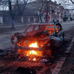 У Херсоні поранені 2 поліцейських. Фото: Нацполіція