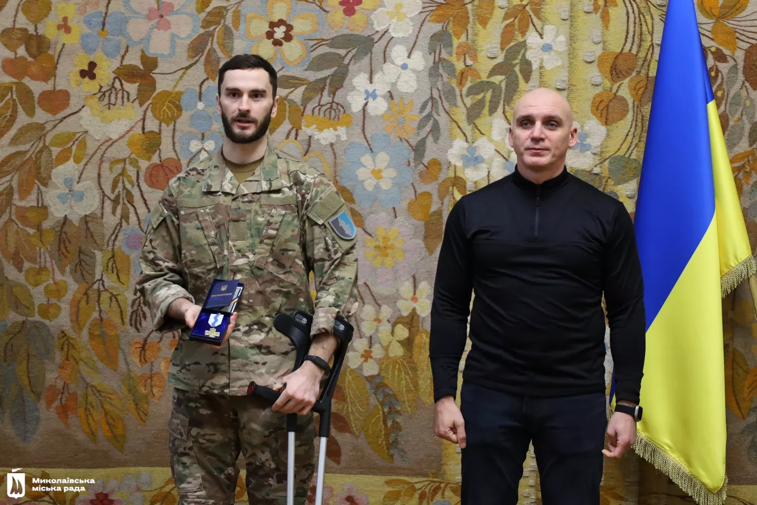 Церемонія нагородження відзнаки «За оборону Миколаєва». Фото: Миколаївська міська рада