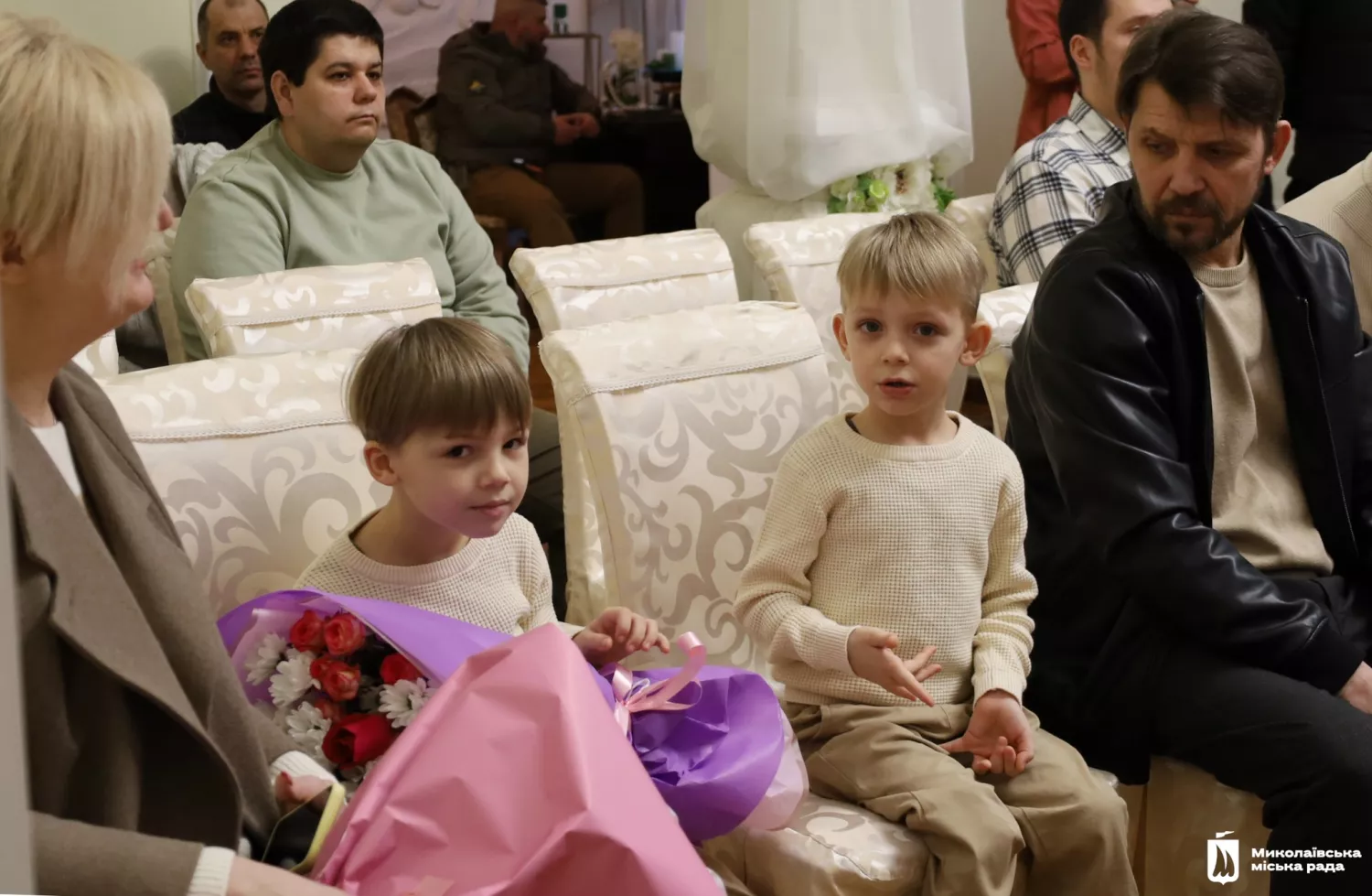 Церемонія нагородження відзнаки «За оборону Миколаєва». Фото: Миколаївська міська рада