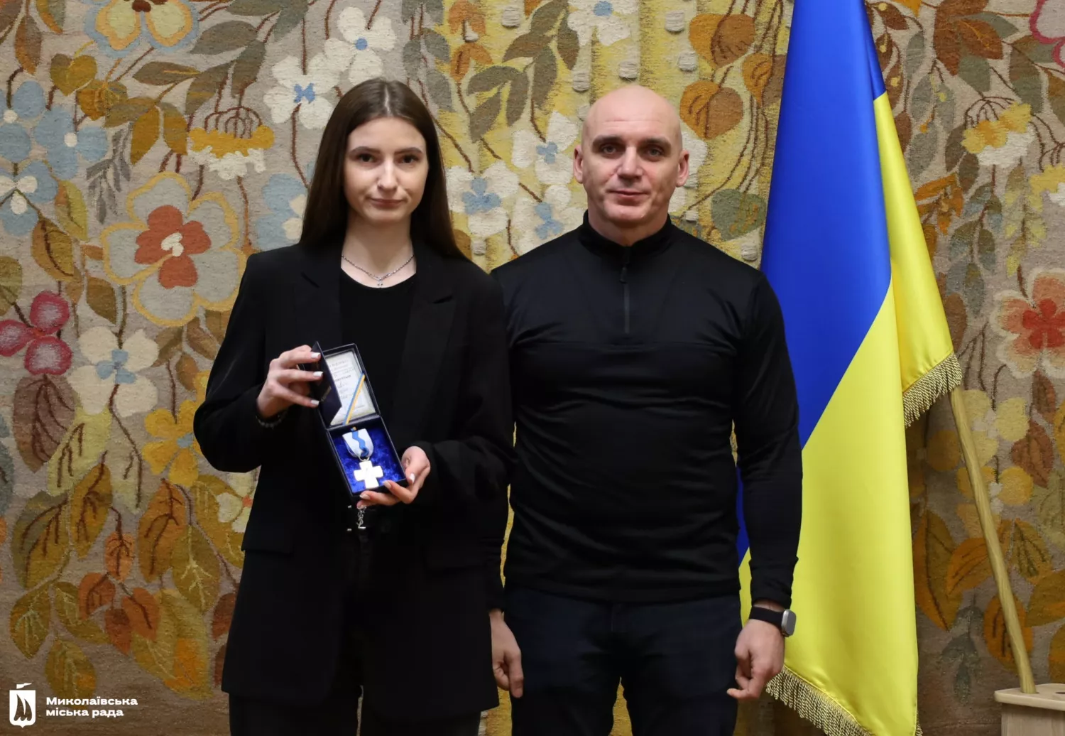 Церемонія нагородження відзнаки «За оборону Миколаєва». Фото: Миколаївська міська рада