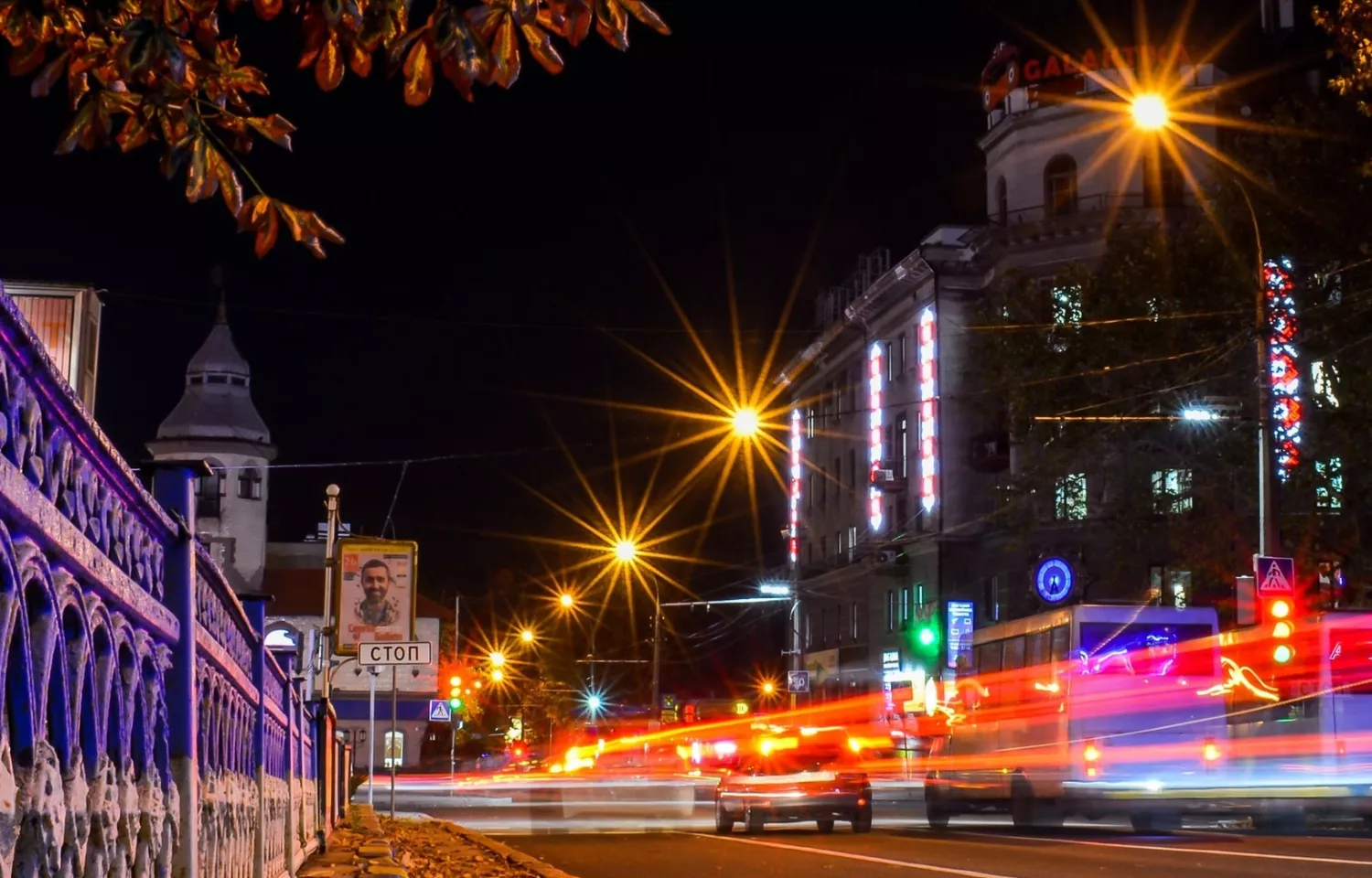 Фігурантів схеми з LED освітленням суд у Миколаєві покарав умовно. Фото: Артур Драчук