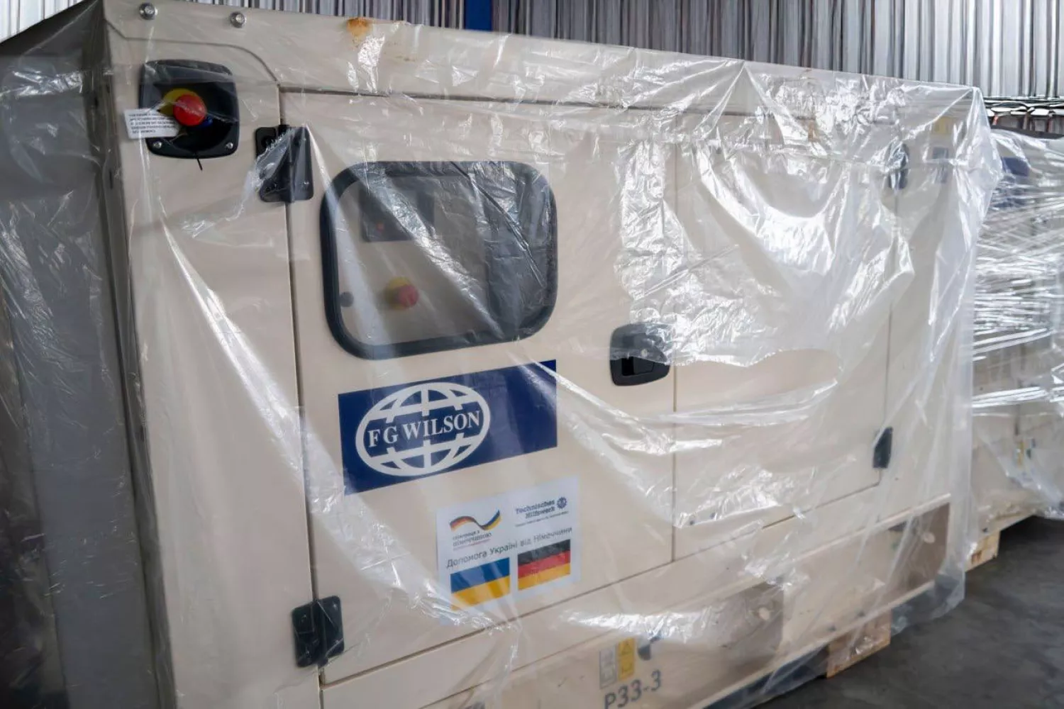 Херсон отримав 13 дизельних генераторів від Німеччини. Фото: Херсонська МВА