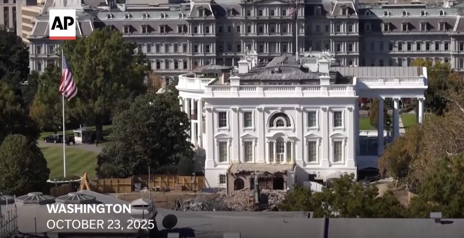 Будівництво бальної зали біля Білого дому. Скрин з відео