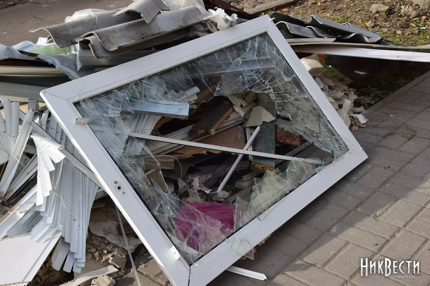 Наслідки обстрілу Миколаєва. Архівне фото НикВести