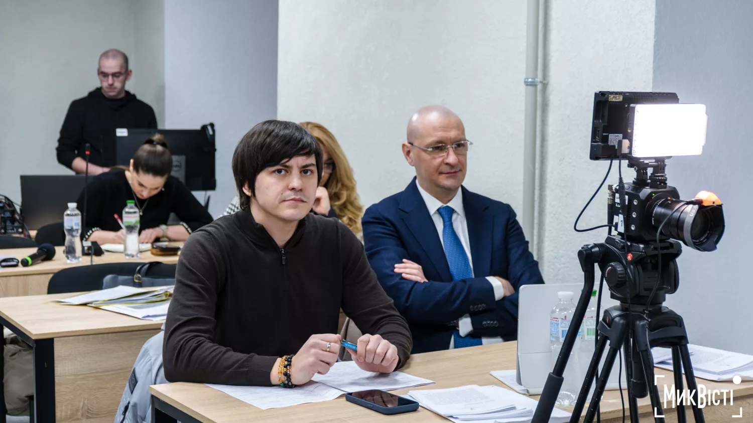 Голова фракції «Слуга народу» у міськраді Раміль Агабеков та депутат Миколаївської міської ради Микола Капацина. Фото: НикВести