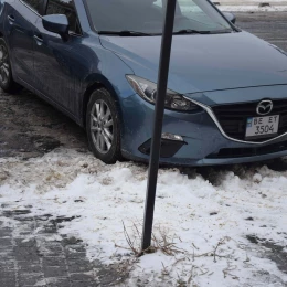 Миколаївці скаржаться на недоглянутість платних парковок. Фото: НикВести