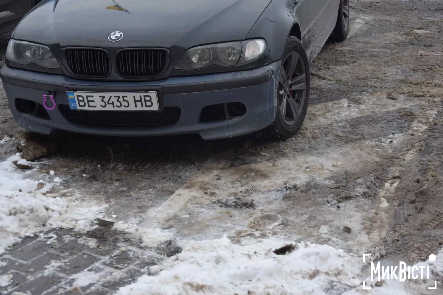 Миколаївці скаржаться на недоглянутість платних парковок. Фото: НикВести