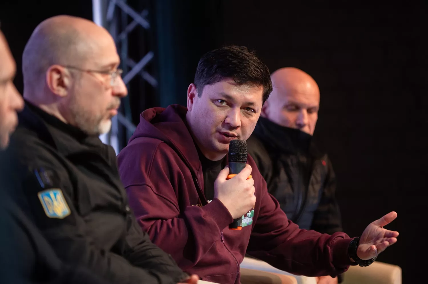 Віталій Кім на Форумі Асоціації прифронтових міст і громад. Фото зі сторінки Миколаївської ОВА