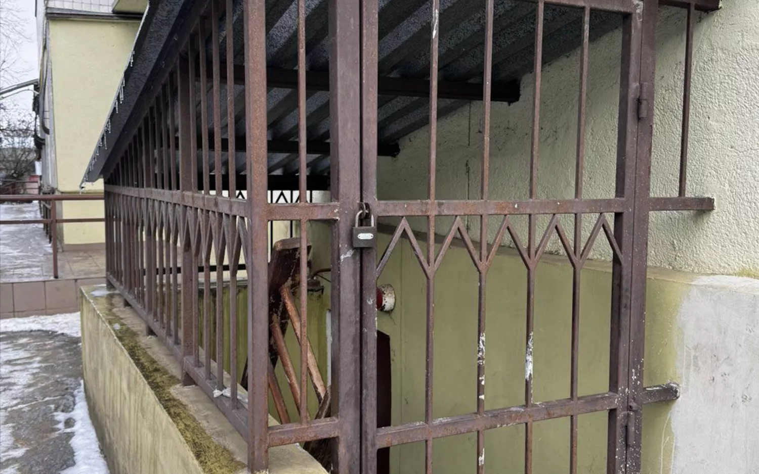 Зачинене укриття у Миколаєві. Фото: Спартак Гукасян/Facebook