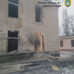 Наслідки атак РФ по Херсону. Фото: Херсонська МВА