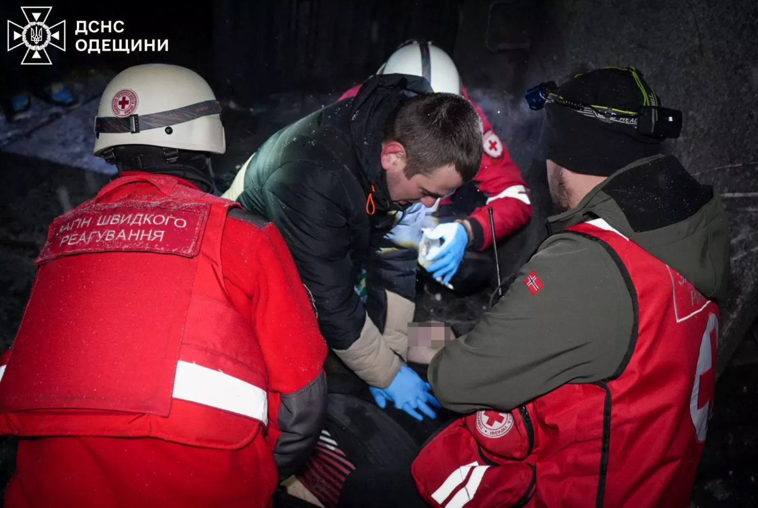 Наслідки обстрілу Одеси 9 лютого. Фото: ДСНС