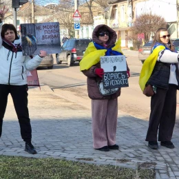У Миколаєві 1 березня пройшла акція-нагадування щодо військовополонених. Фото: Суспільне Миколаїв