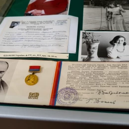 У Миколаєві відкрили виставку лауреатів Шевченка. Фото: НикВести / Анна Гакман