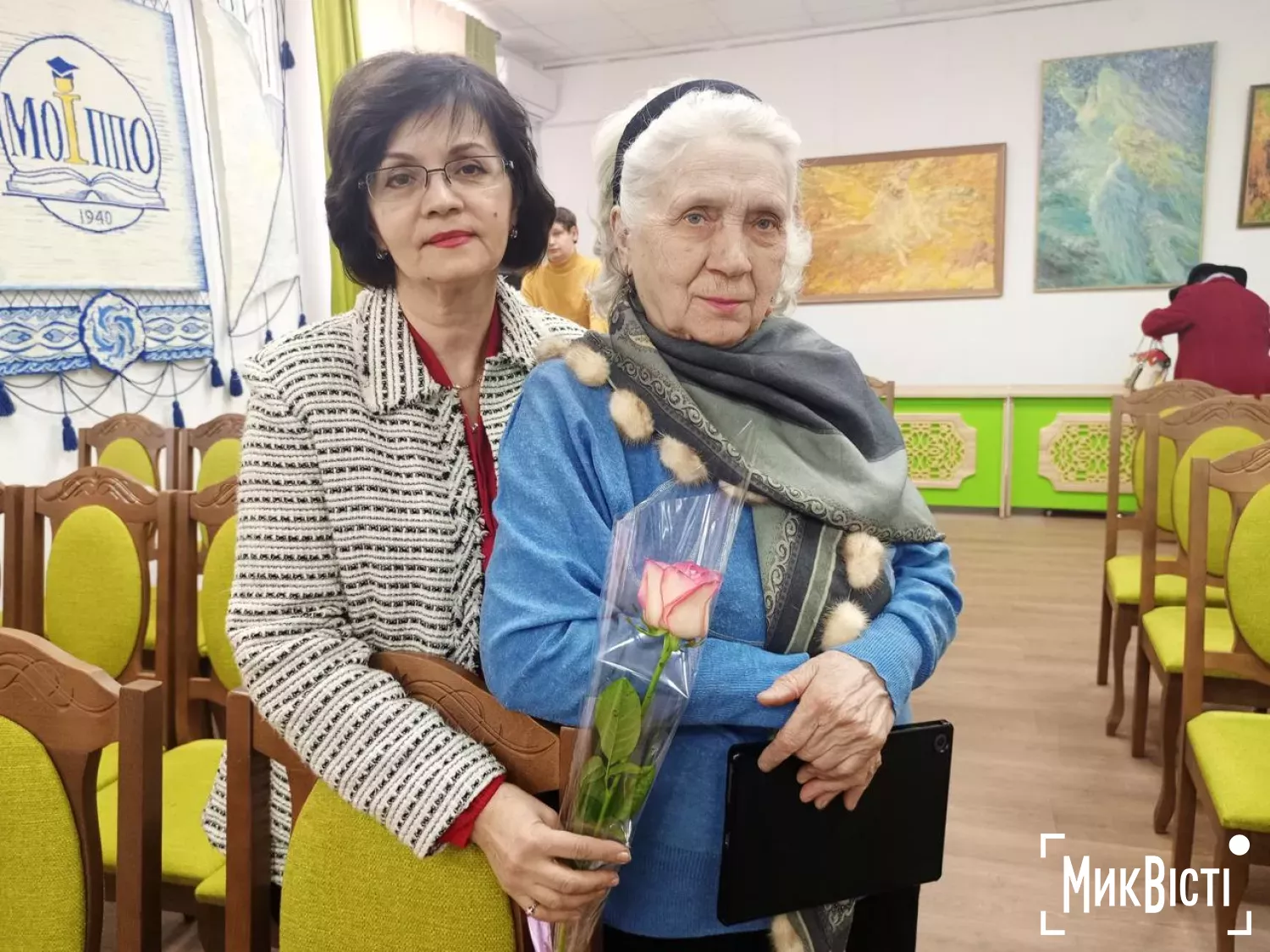 У Миколаєві відкрили виставку художниці Ольги Артим «Сузір’я любові», фото НикВести, Галина Сеннікова