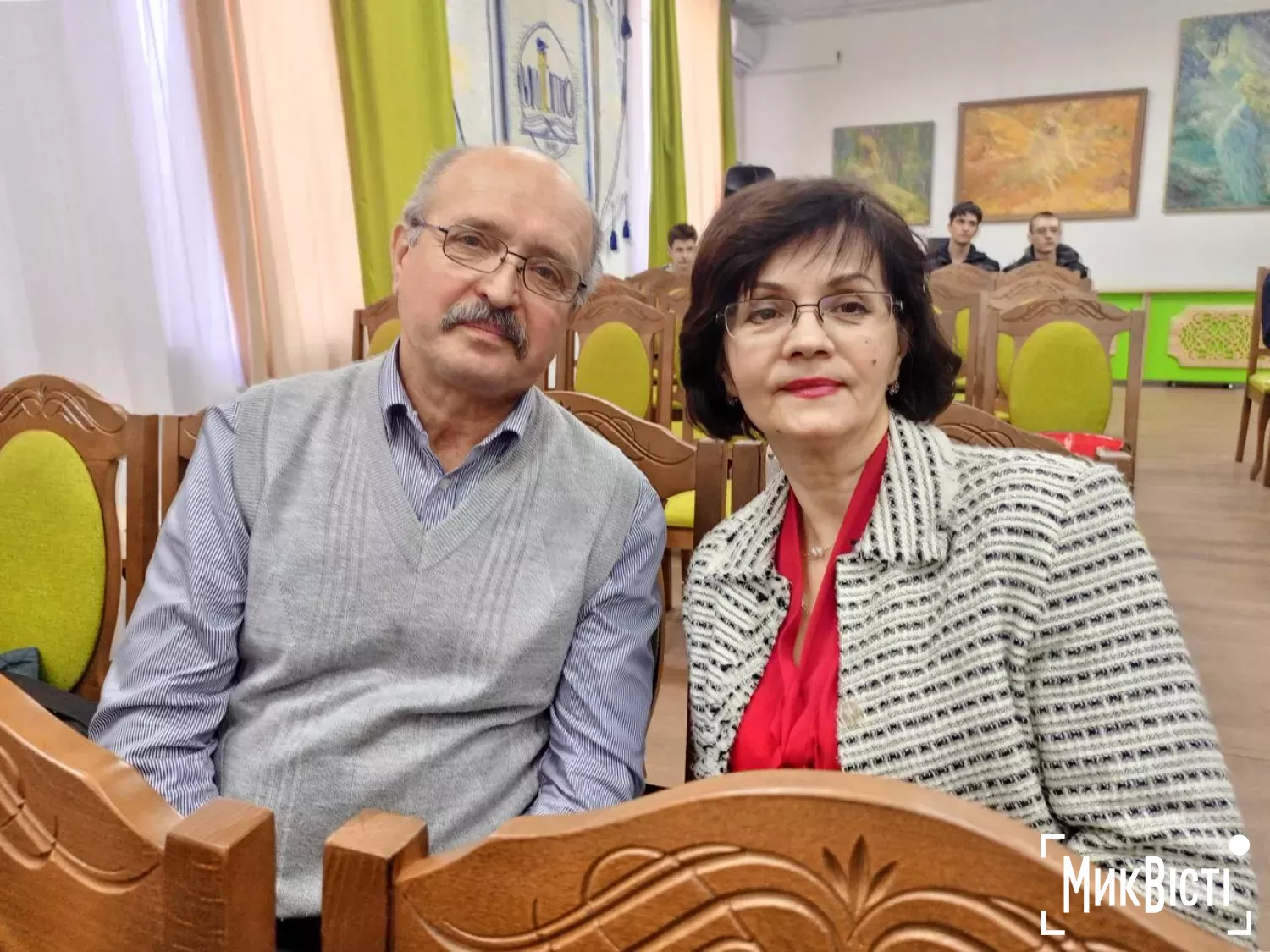 У Миколаєві відкрили виставку художниці Ольги Артим «Сузір’я любові», фото НикВести, Галина Сеннікова