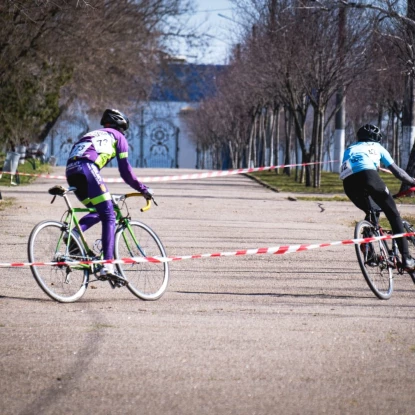 Спортсмени Миколаївщини стали переможцями чемпіонату України з велокросу. Фото: управління молоді та спорту Миколаївської ОВА