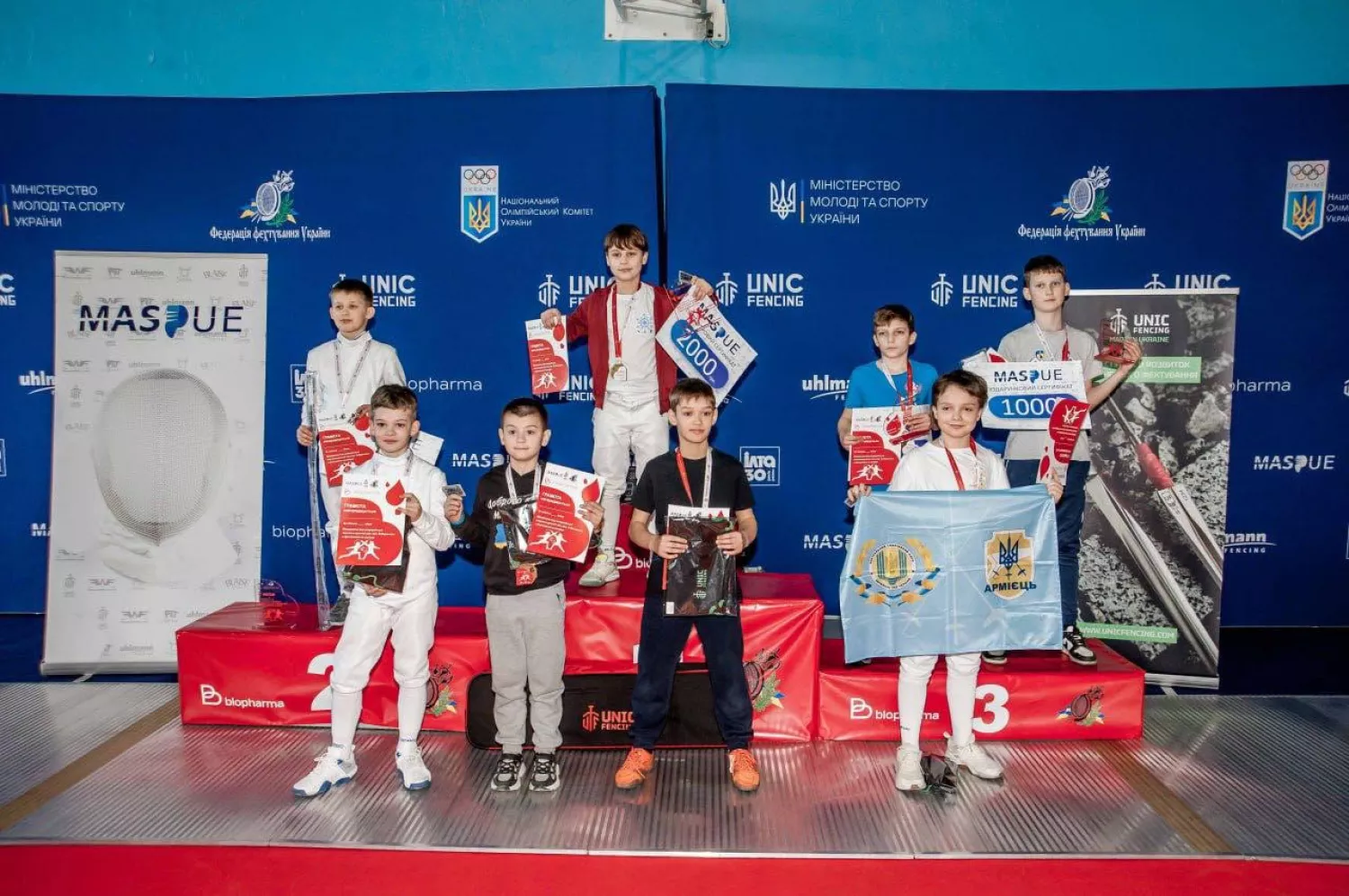 Миколаївські рапіристи здобули медалі на міжнародних та всеукраїнських змаганнях. Фото: Миколаївська міська рада