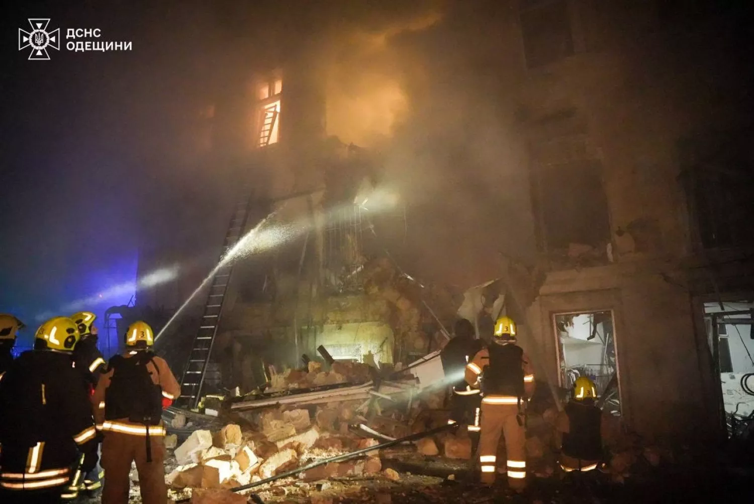 Наслідки обстрілу Одеси 19 березня. Фото: ДСНС